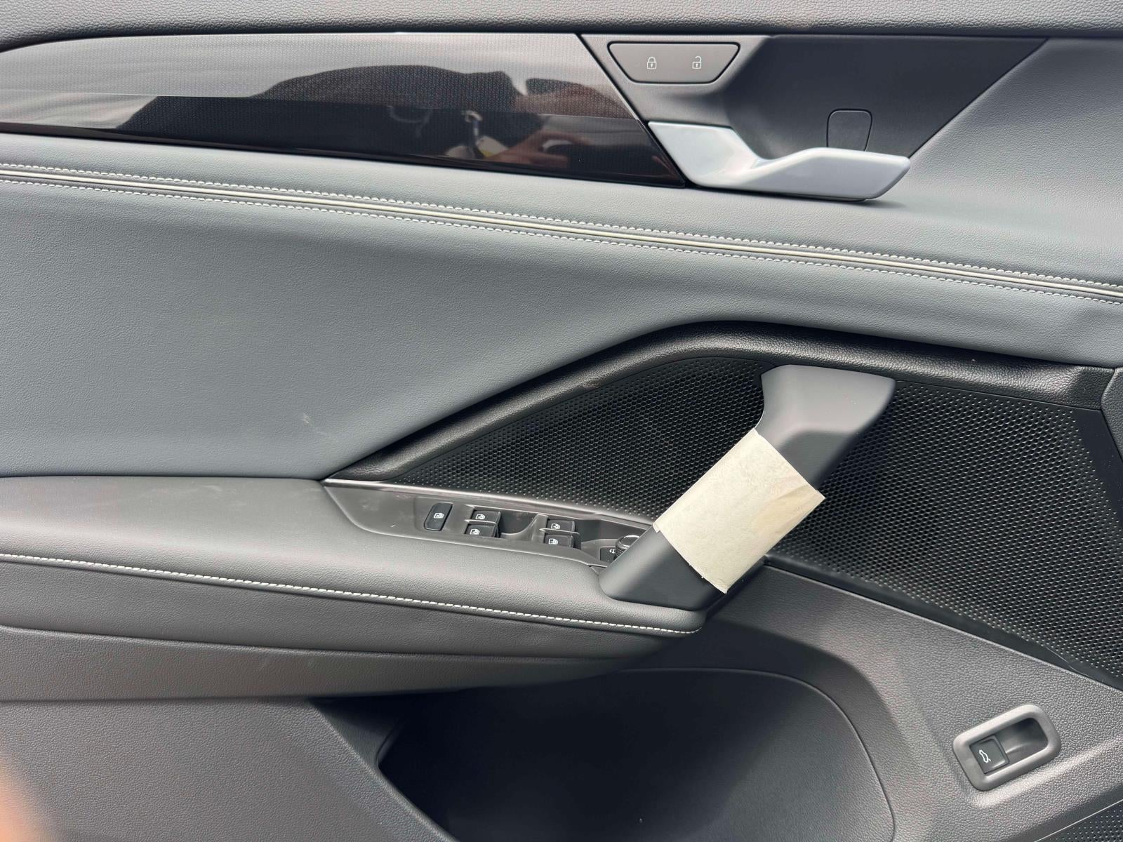 2026 Volkswagen Tiguan 2.0T SEL R-Line Turbo