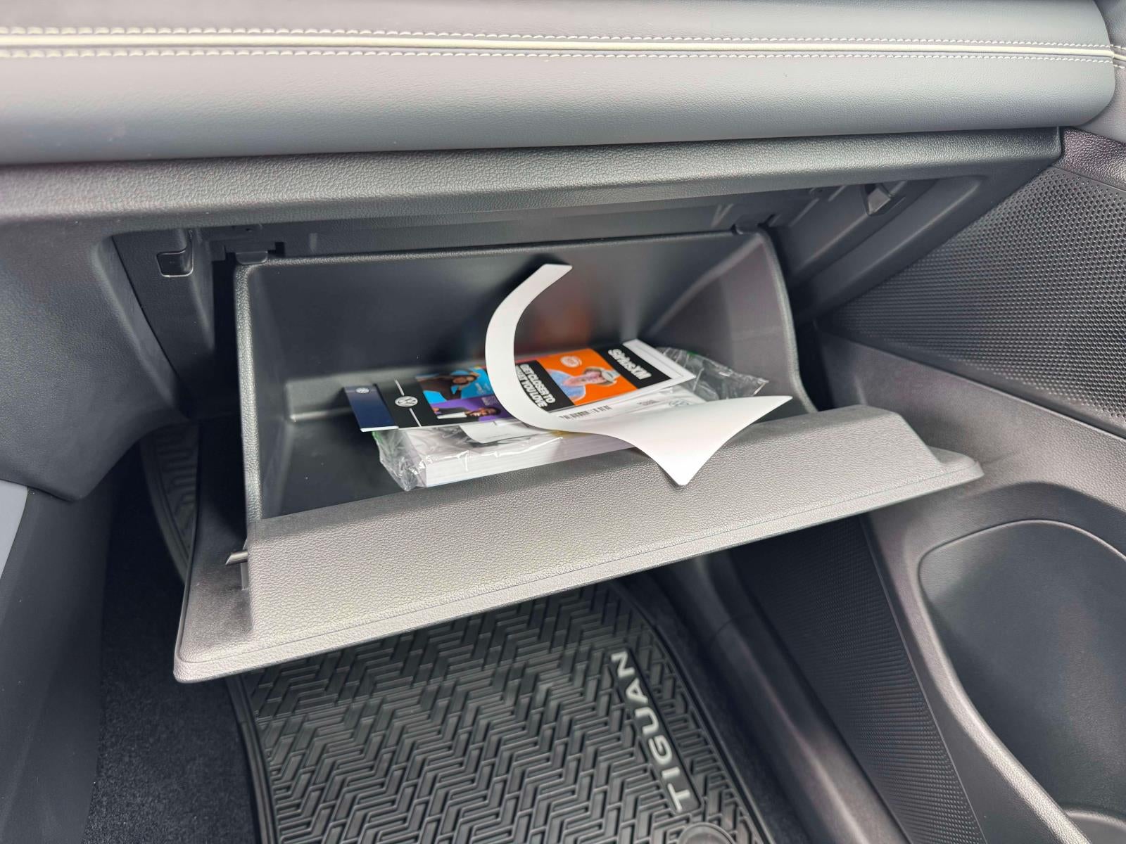 2026 Volkswagen Tiguan 2.0T SEL R-Line Turbo