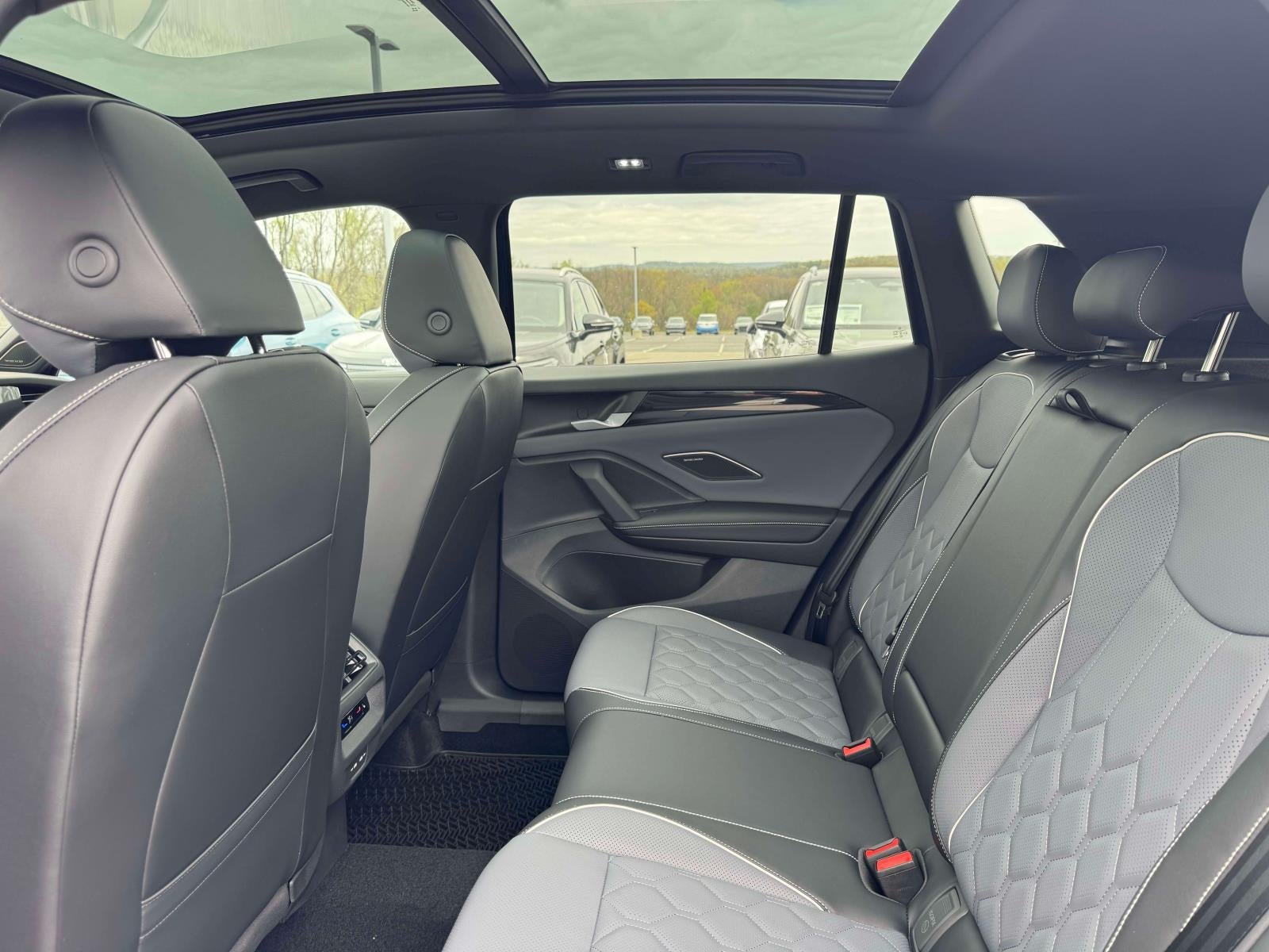 2026 Volkswagen Tiguan 2.0T SEL R-Line Turbo