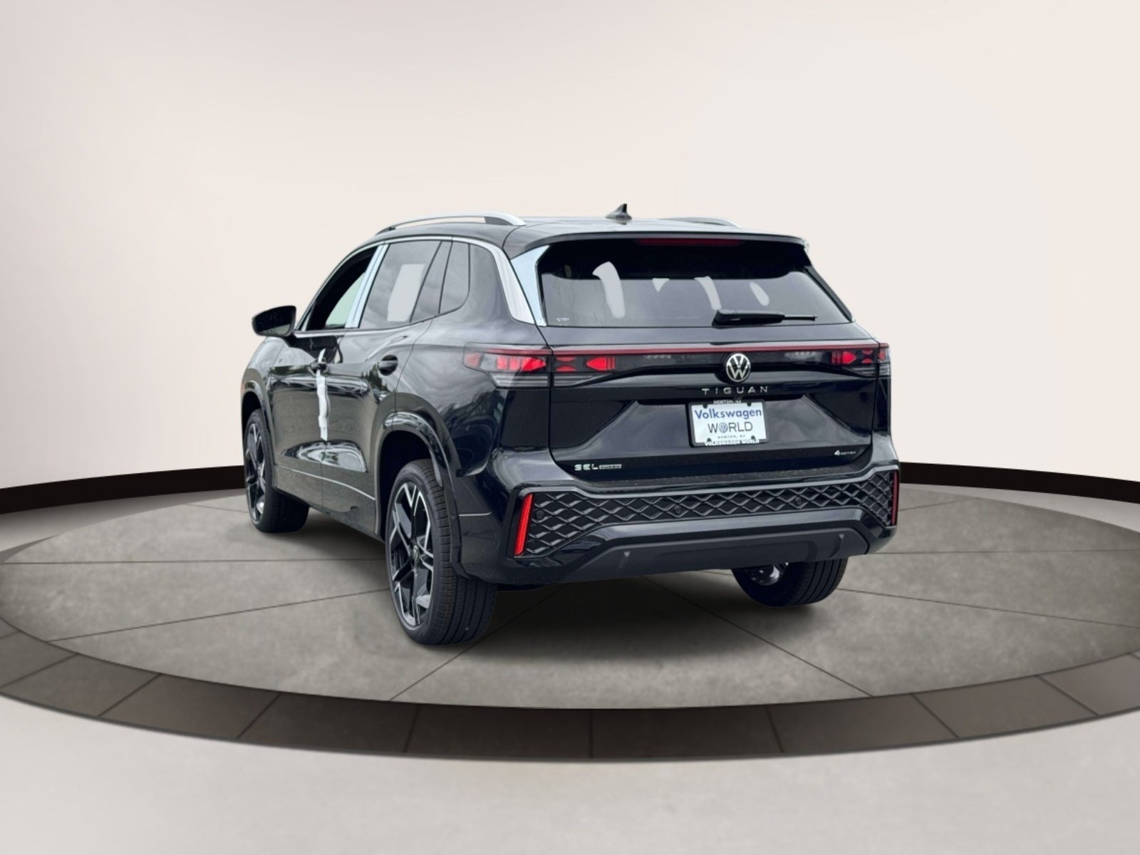 2026 Volkswagen Tiguan 2.0T SEL R-Line Turbo