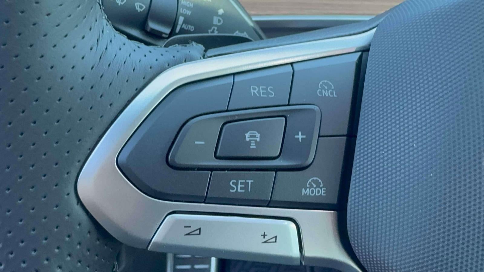 2027 Volkswagen Tiguan 2.0T SEL