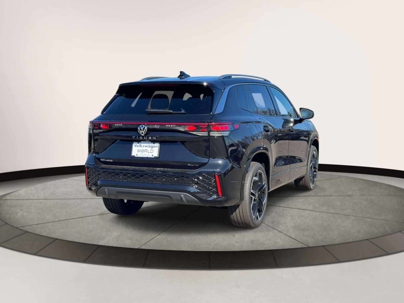 2027 Volkswagen Tiguan 2.0T SEL