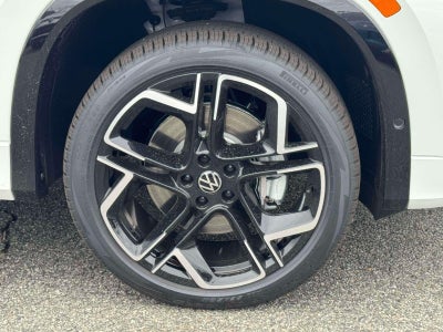 2026 Volkswagen Tiguan 2.0T SEL R-Line Turbo