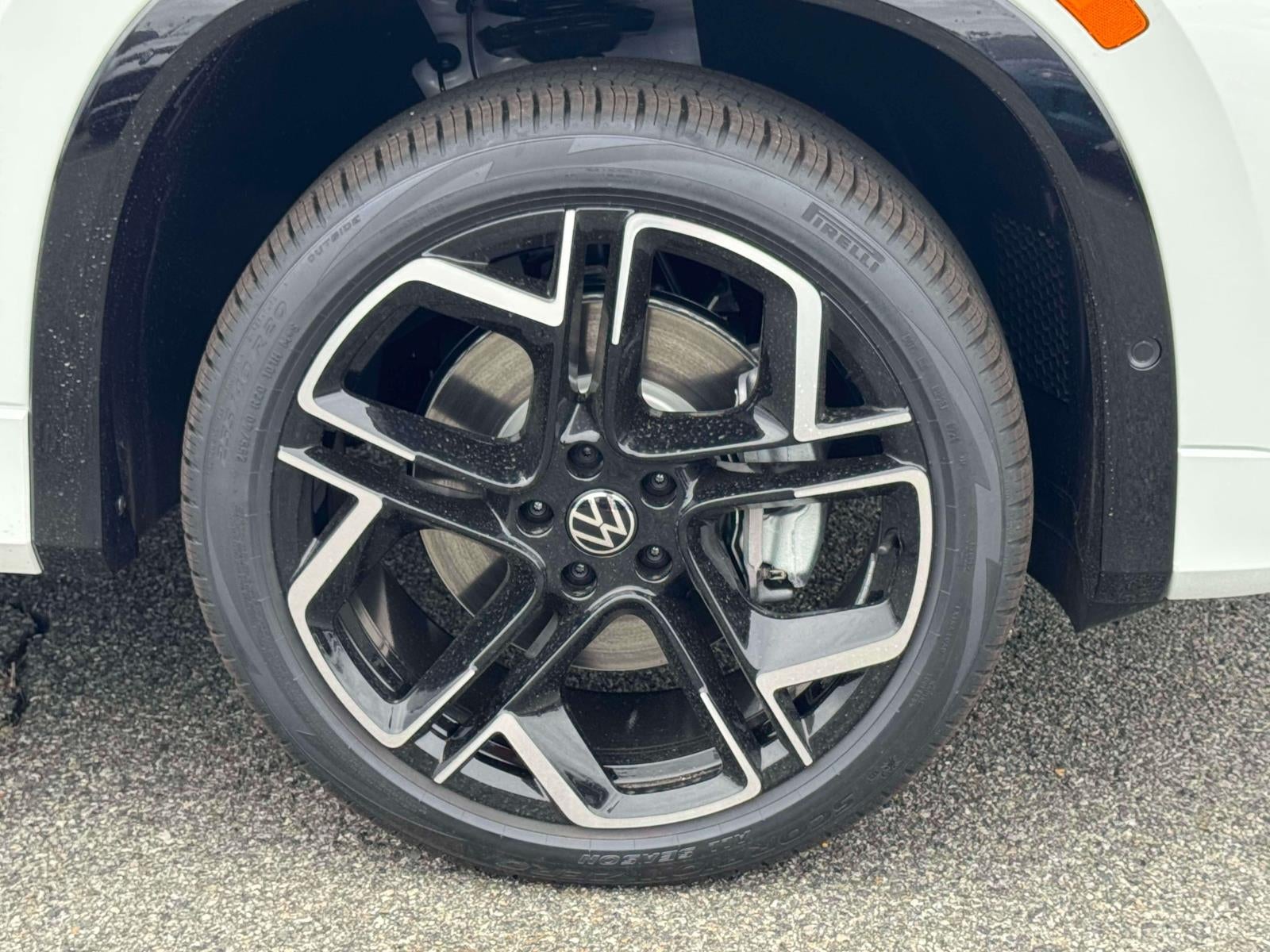 2026 Volkswagen Tiguan 2.0T SEL R-Line Turbo