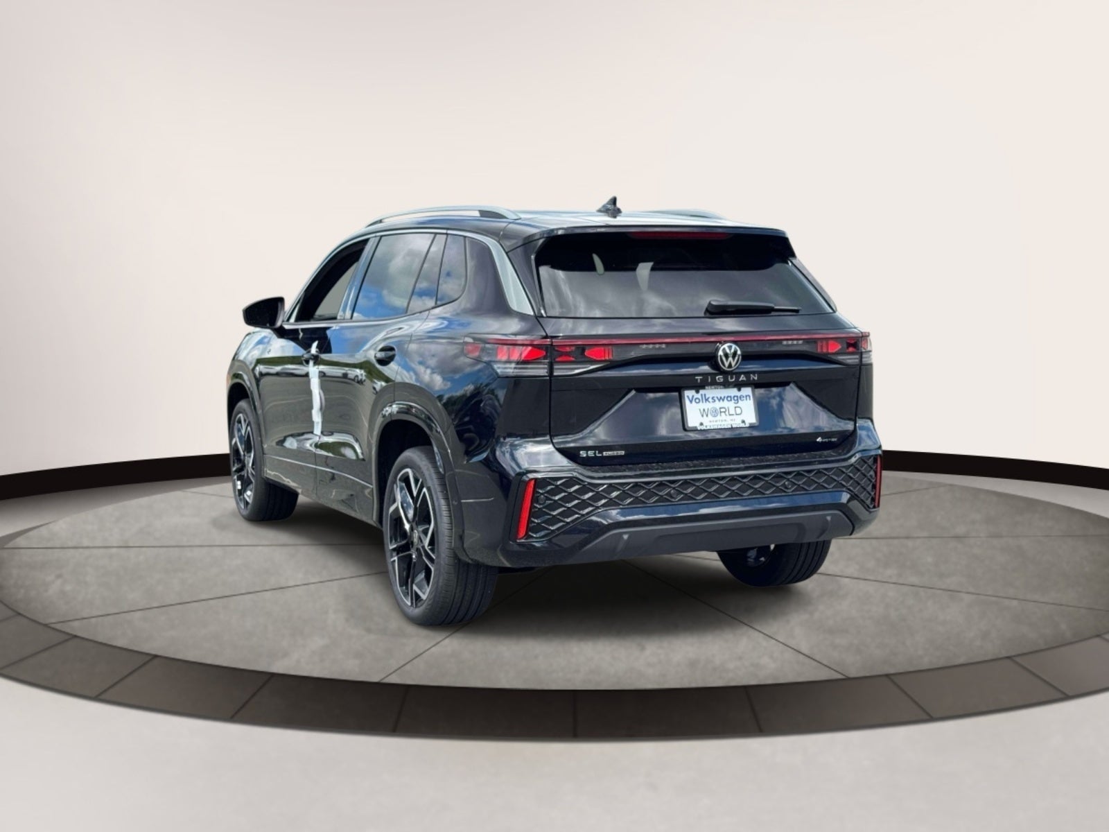 2026 Volkswagen Tiguan 2.0T SEL R-Line Turbo