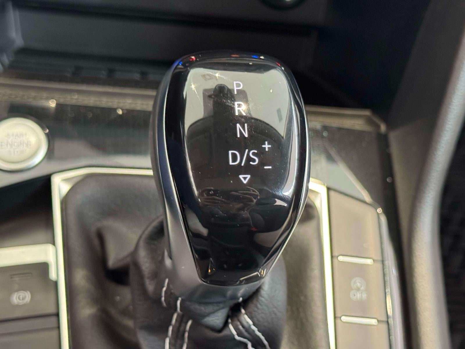 2027 Volkswagen Taos 1.5T SE