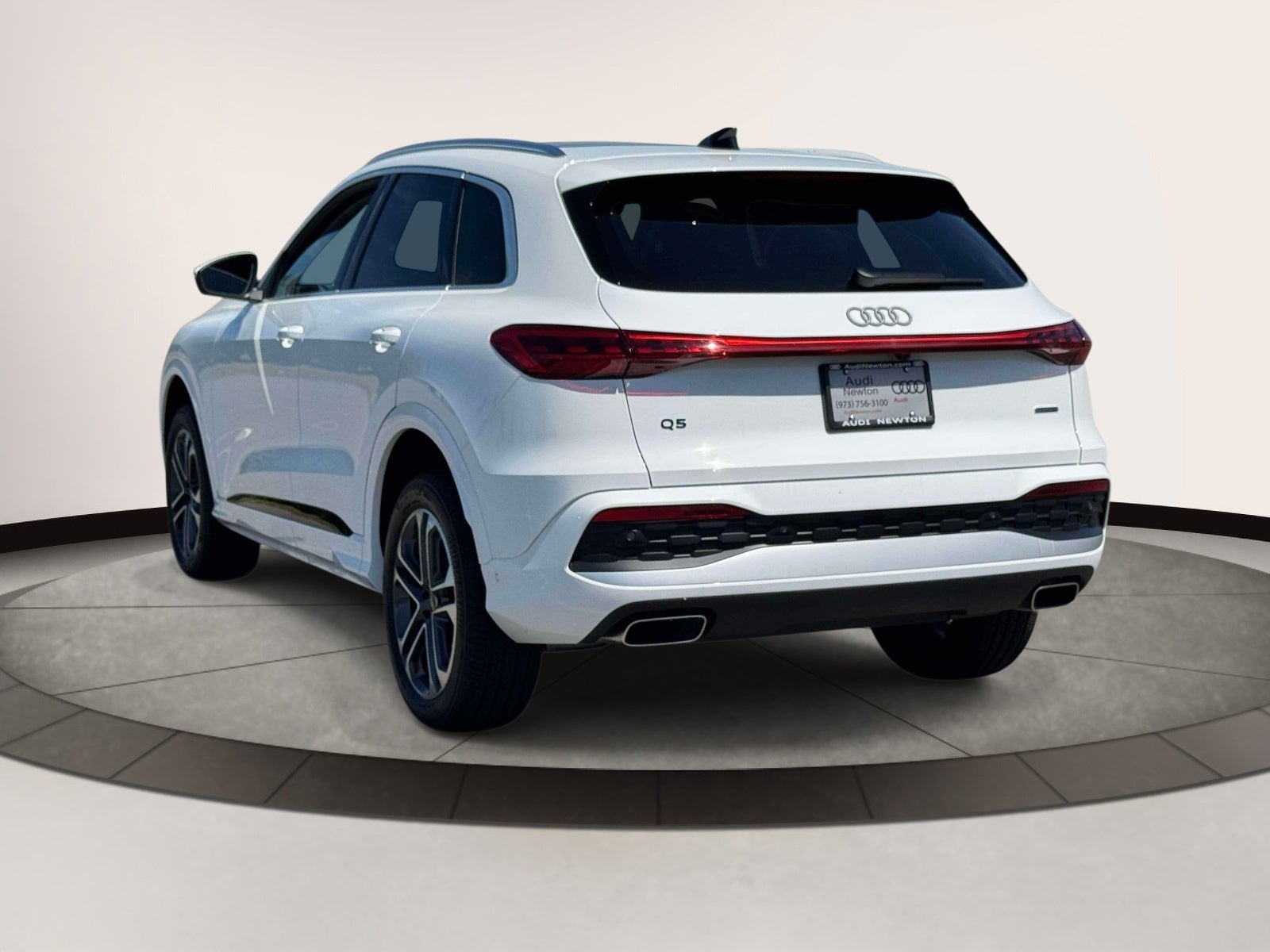 2025 Audi Q5 Premium