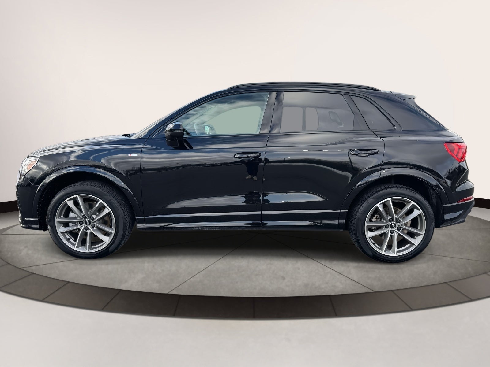 2025 Audi Q3 Premium