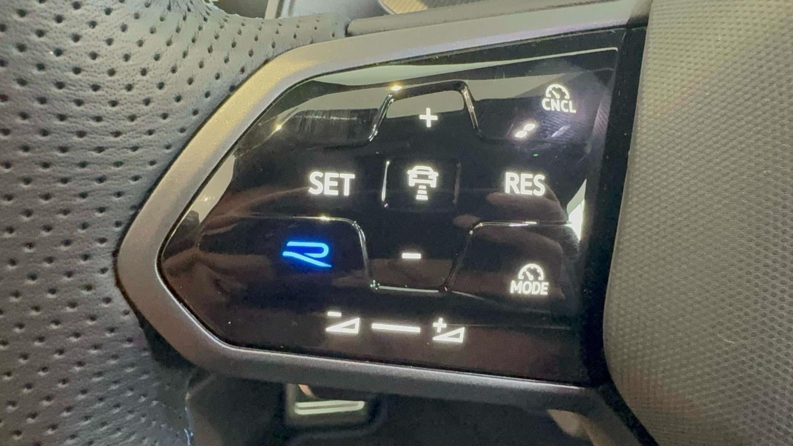 2025 Volkswagen Golf R 2.0T