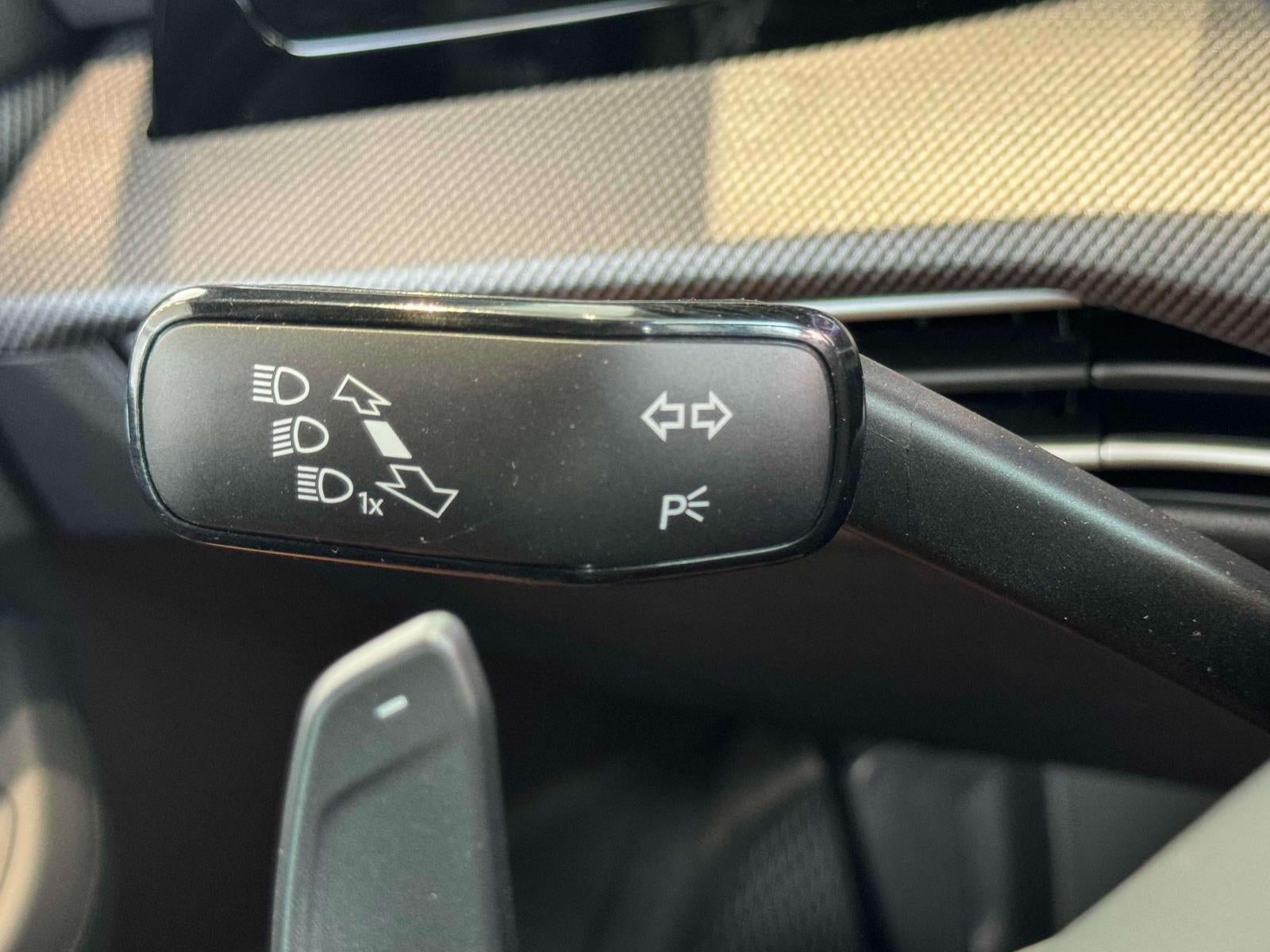 2025 Volkswagen Golf R 2.0T