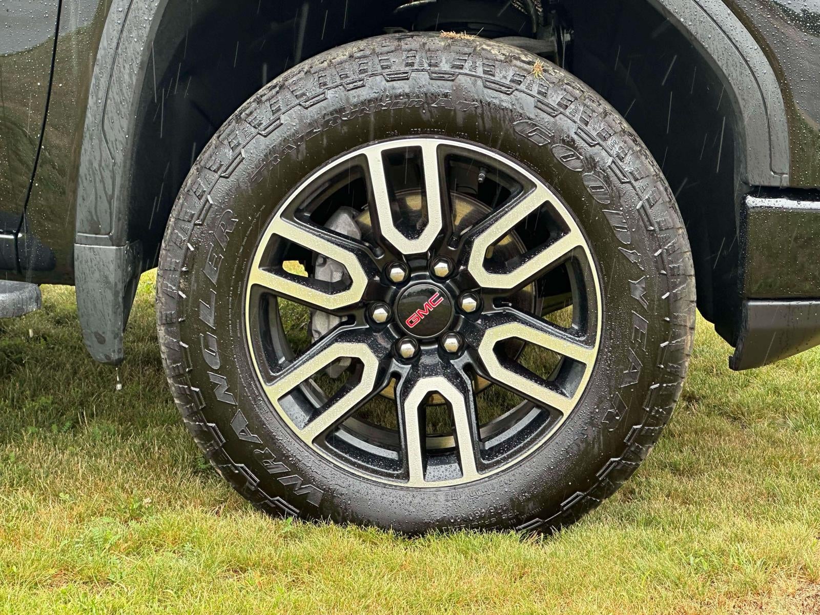 2025 GMC Sierra 1500 4WD Crew Cab 147 AT4
