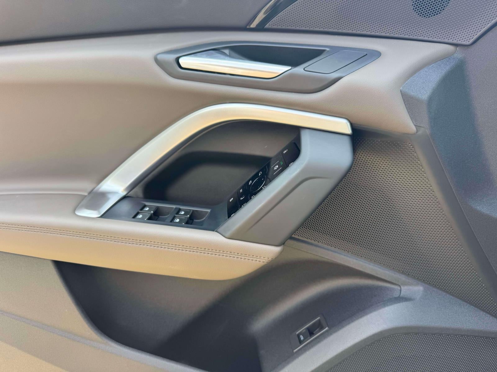 2025 Audi Q5 Premium 2.0 TFSI quattro