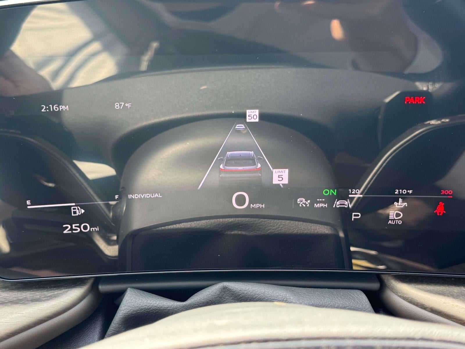 2025 Audi Q5 Premium 2.0 TFSI quattro