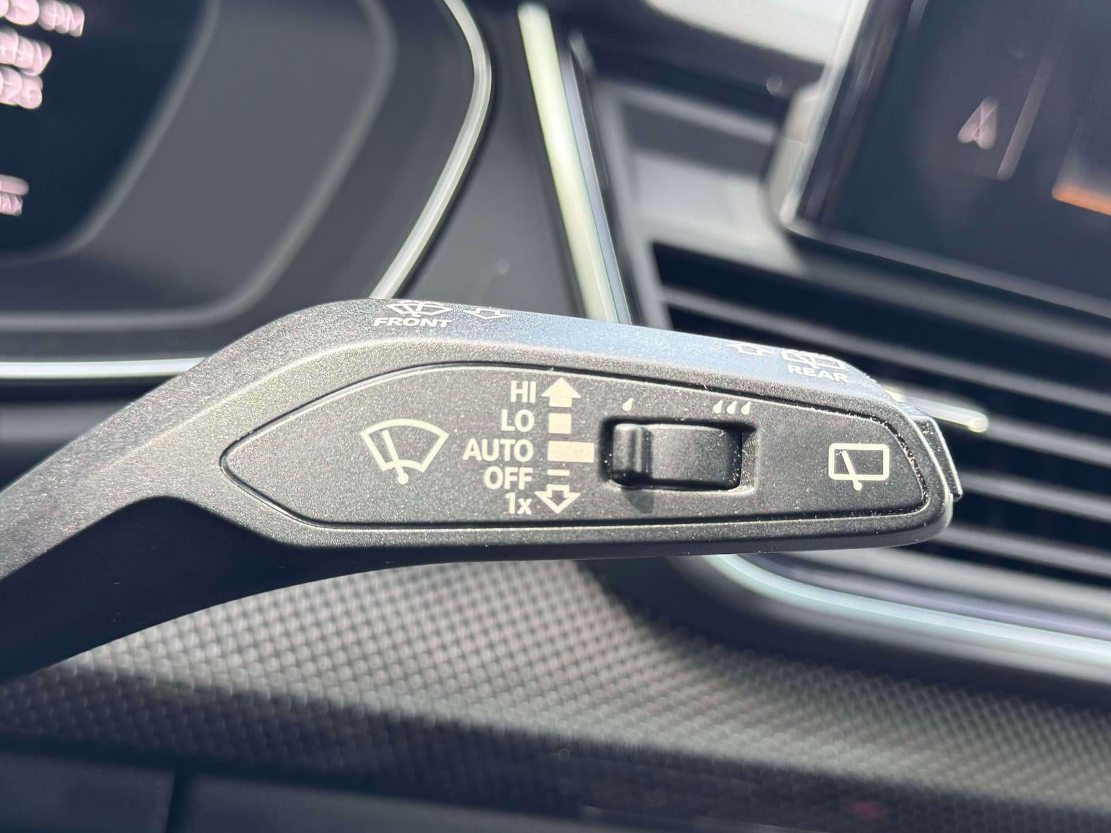 2022 Audi SQ5 Sportback Premium Plus 3.0 TFSI quattro