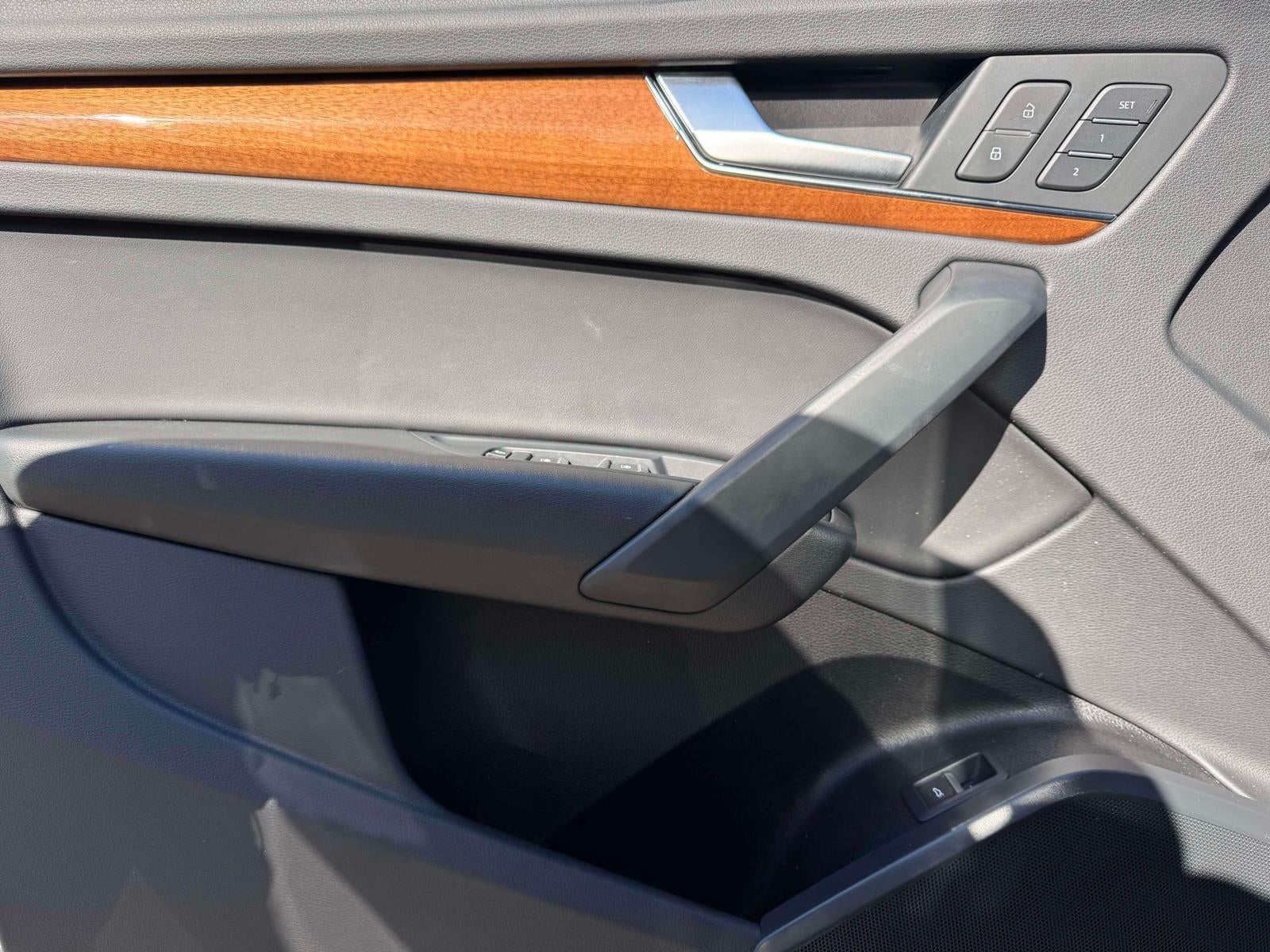 2023 Audi Q5 Premium 40 TFSI quattro