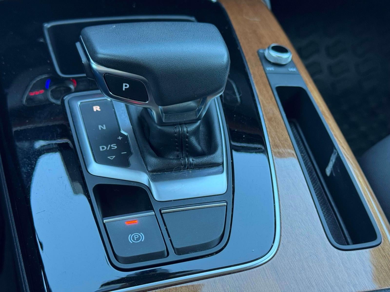 2023 Audi Q5 Premium 40 TFSI quattro