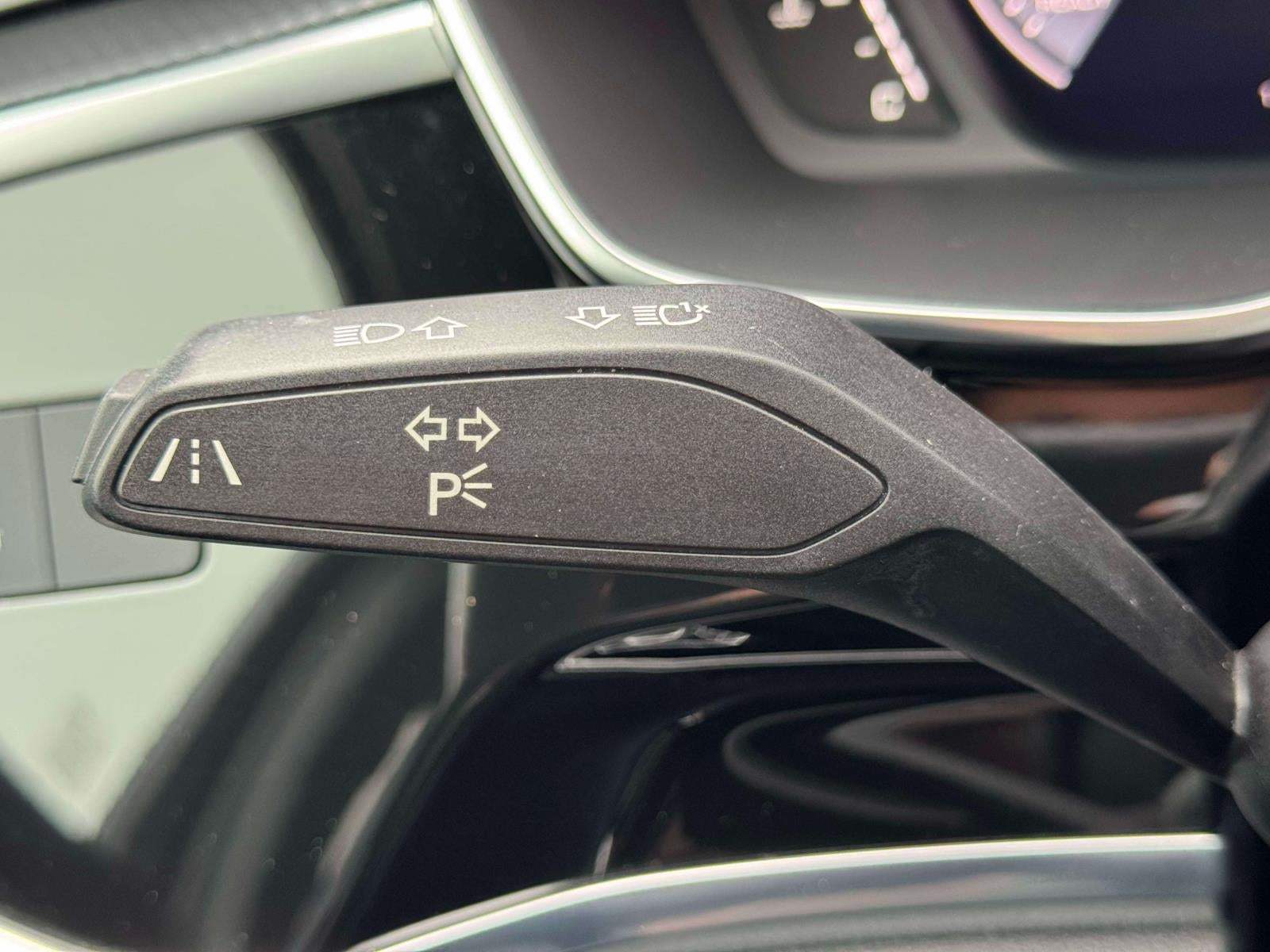 2019 Audi Q3 2.0 TFSI S line Prestige quattro